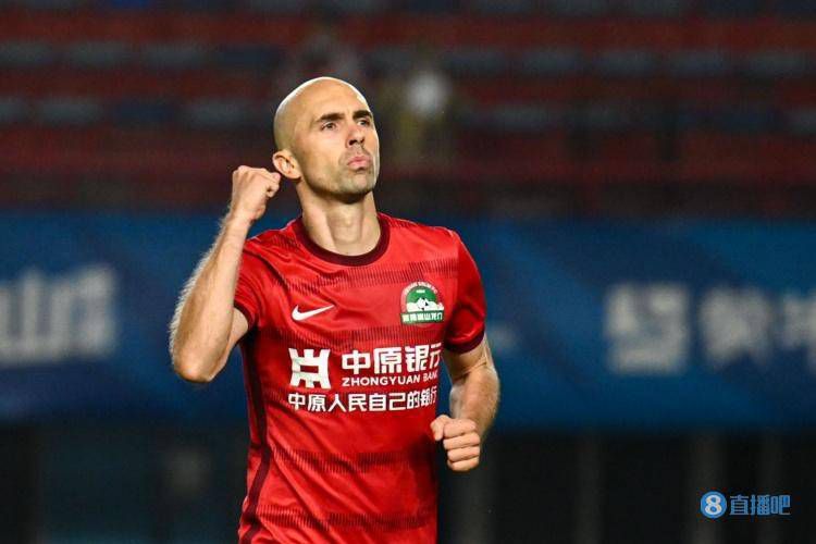 “但突然他离开了，就好像俱乐部要从头开始一样，他是俱乐部近年来所发生的所有那些最好的事情的一部分。